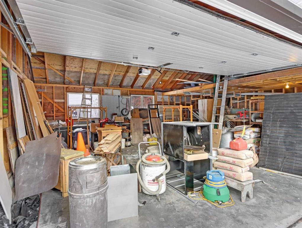 









809


13

Street,
Canmore,




AB
T1W1W5

