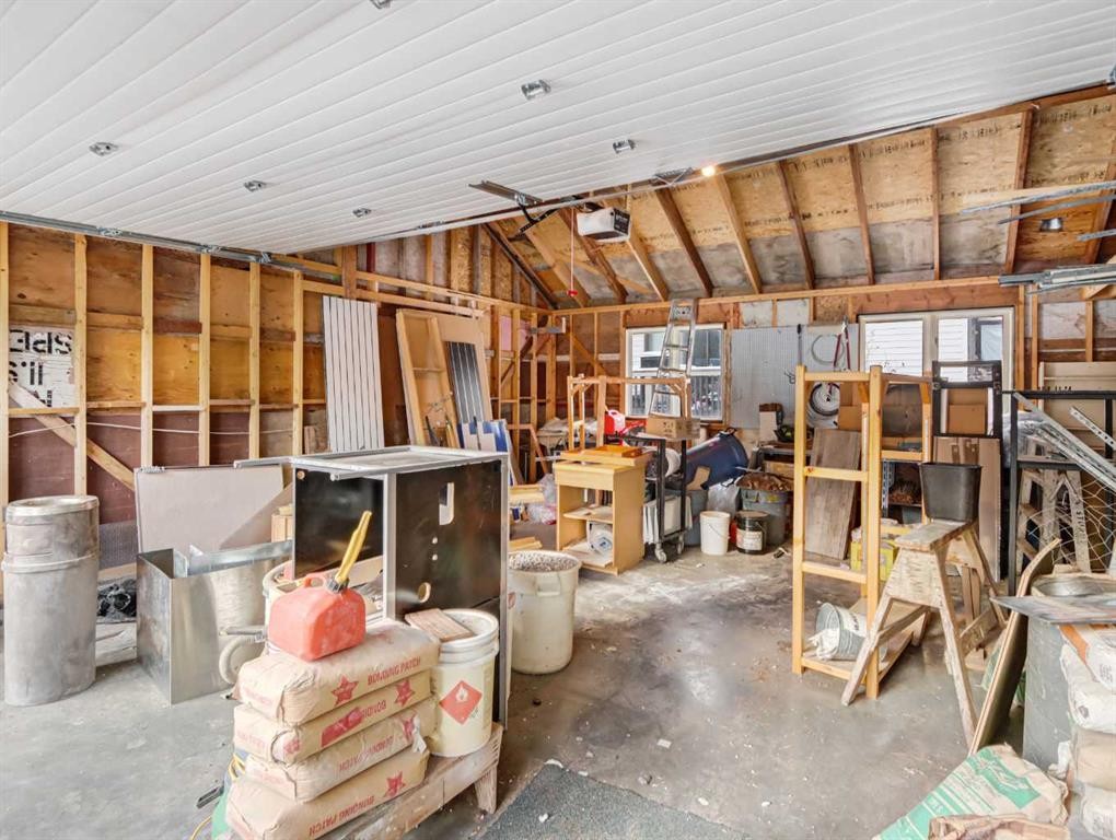 









809


13

Street,
Canmore,




AB
T1W1W5

