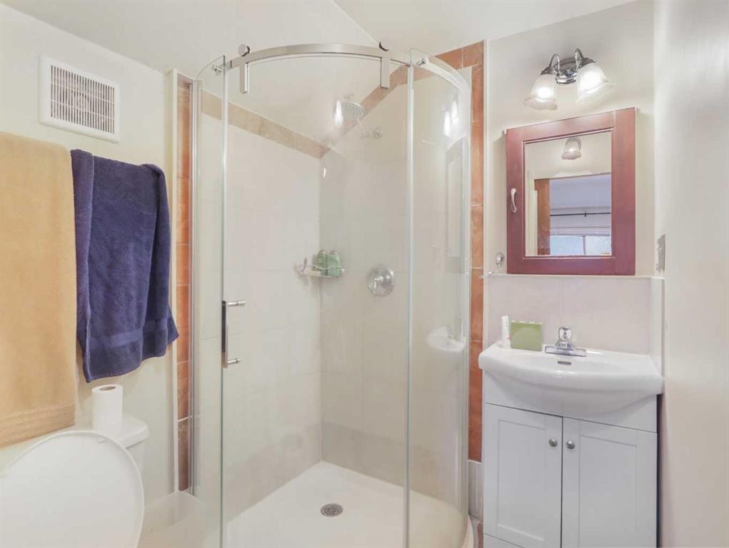 









910


Main

Street,
Canmore,




AB
T1W1R6

