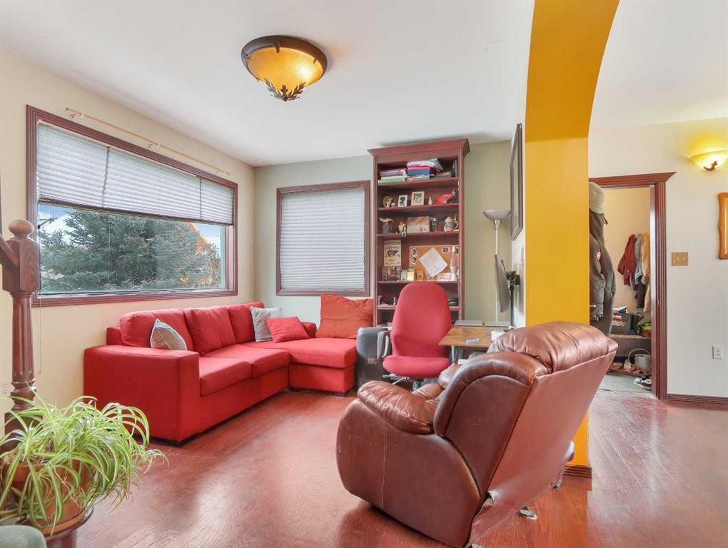 









910


Main

Street,
Canmore,




AB
T1W1R6

