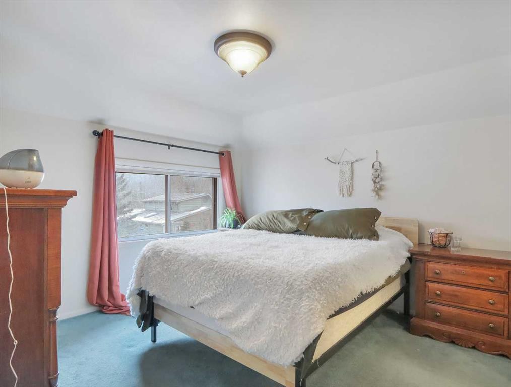 









910


Main

Street,
Canmore,




AB
T1W1R6


