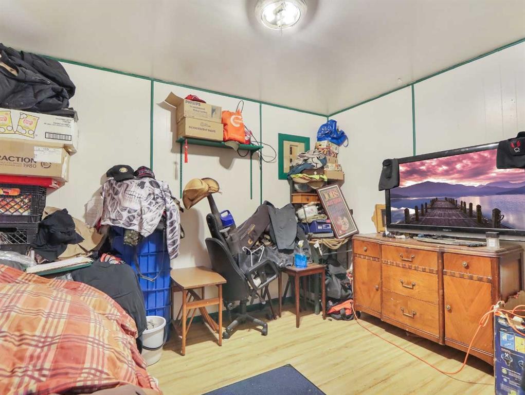 









906


Main

Street,
Canmore,




AB
T1W1P3

