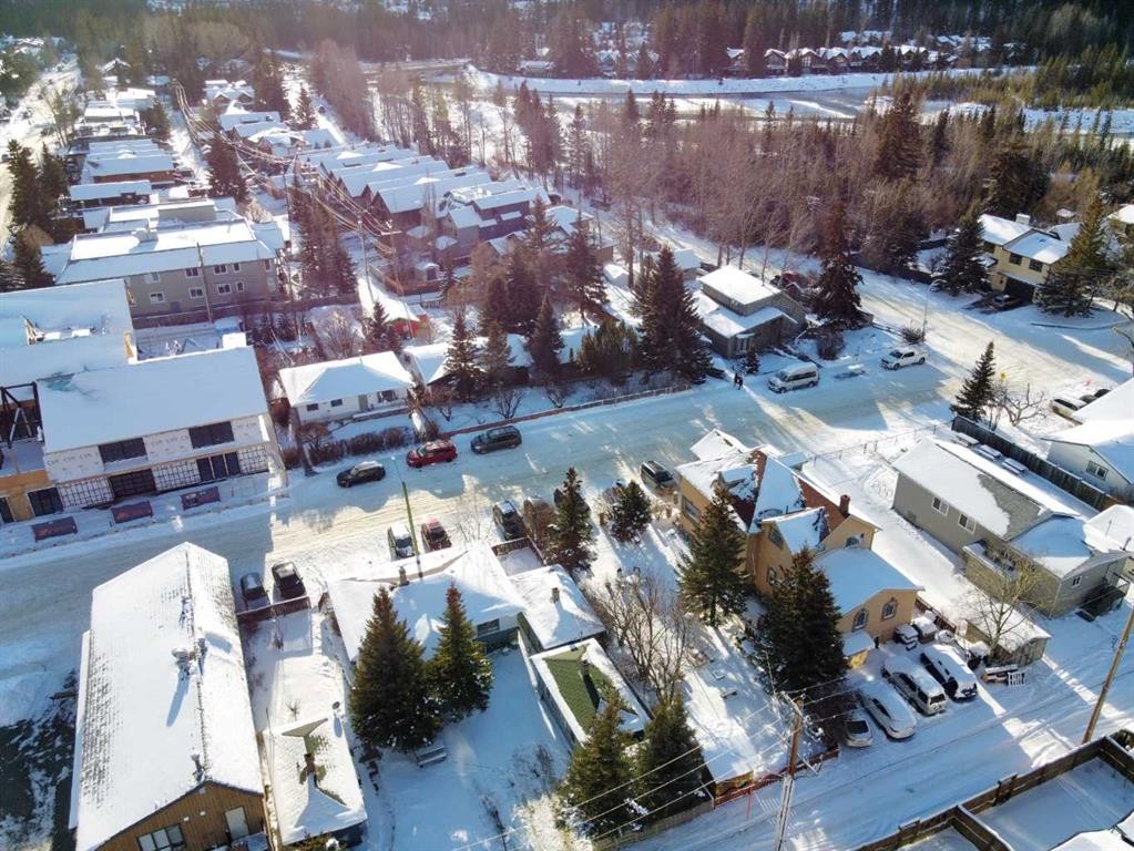 









906


Main

Street,
Canmore,




AB
T1W1P3

