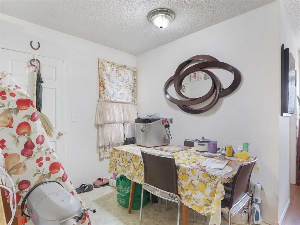 









906


Main

Street,
Canmore,




AB
T1W1P3

