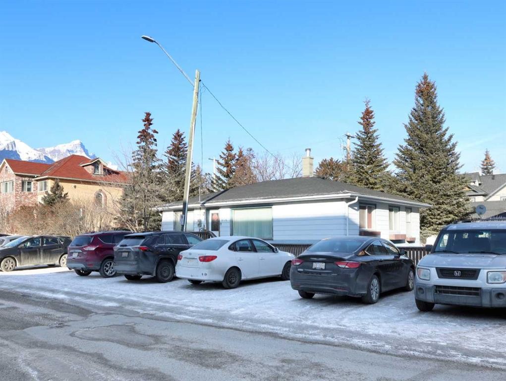









906


Main

Street,
Canmore,




AB
T1W1P3

