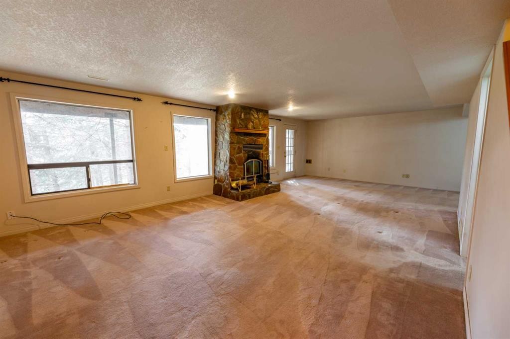 









320


Collinge

Road,
Hinton,




AB
T7V1L2

