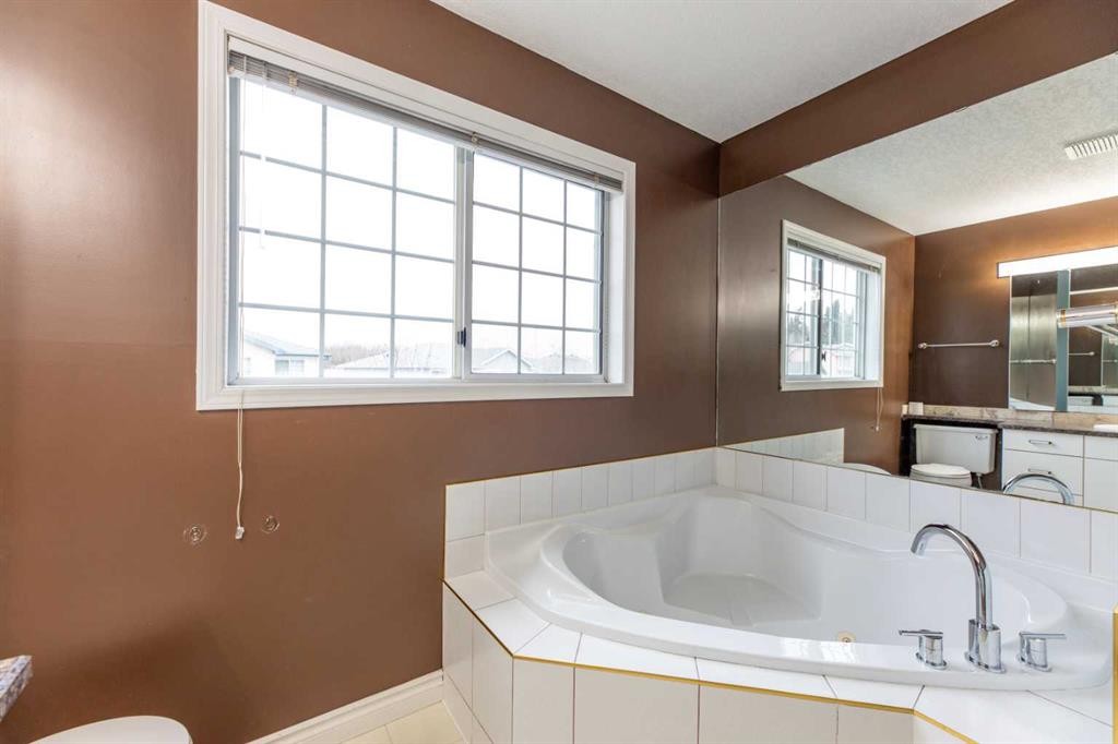 









465


Makenny

Street, 10,
Hinton,




AB
T7V1H3

