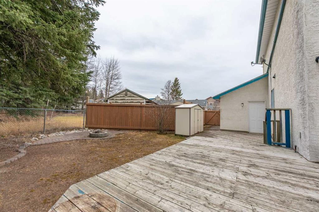 









465


Makenny

Street, 10,
Hinton,




AB
T7V1H3

