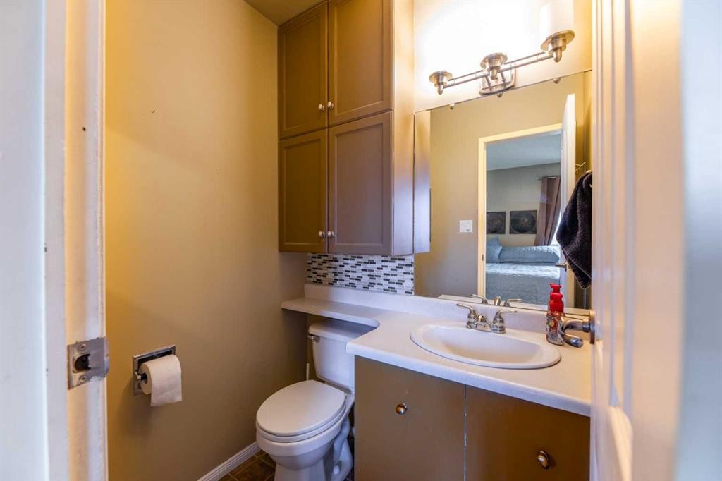 









124


Cheviot

Drive,
Hinton,




AB
T7V1P9

