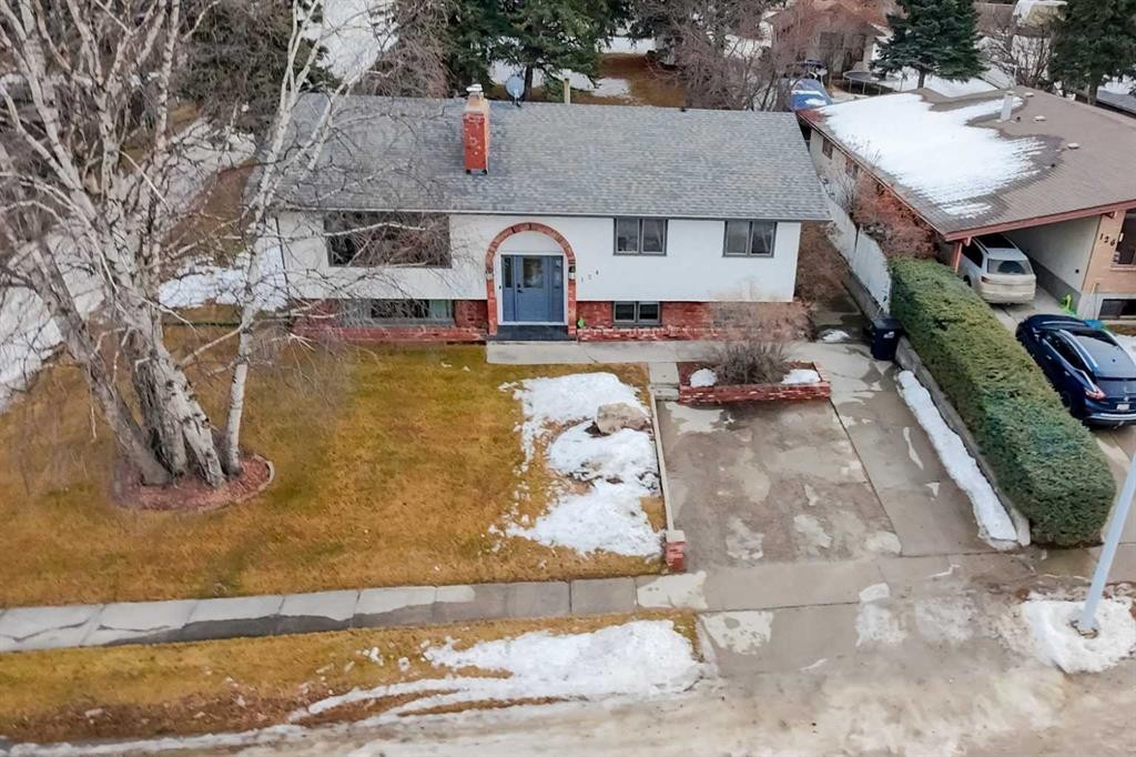 









124


Cheviot

Drive,
Hinton,




AB
T7V1P9

