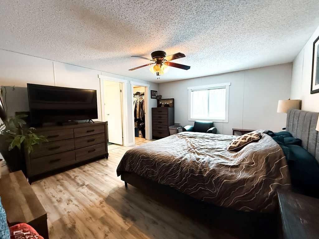 









4B-24425


East River

Road,
Hinton,




AB
T7V 0A3

