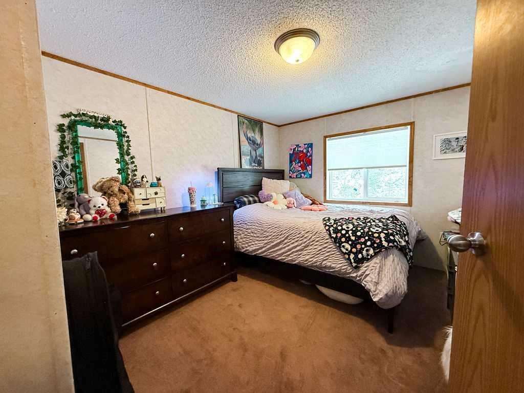 









4B-24425


East River

Road,
Hinton,




AB
T7V 0A3

