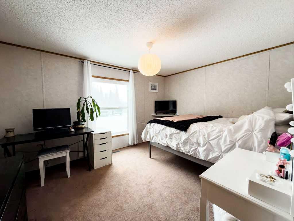 









4B-24425


East River

Road,
Hinton,




AB
T7V 0A3

