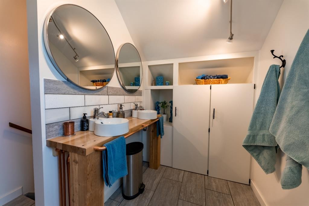 









50409A


Highway 16

,
Rural Yellowhead County,




AB
T7V 1X4

