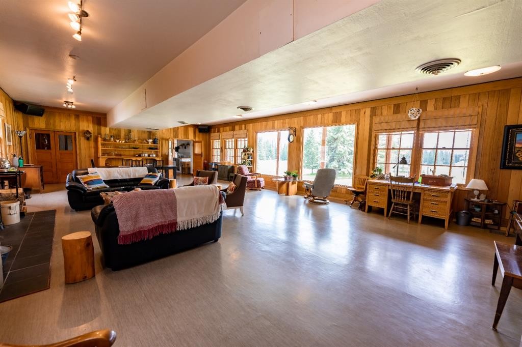 









50409A


Highway 16

,
Rural Yellowhead County,




AB
T7V 1X4

