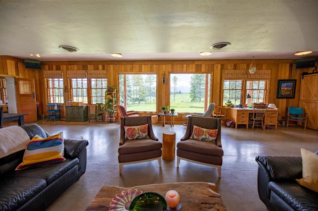 









50409A


Highway 16

,
Rural Yellowhead County,




AB
T7V 1X4

