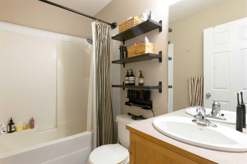 









112


Kananaskis

Way, 210,
Canmore,




AB
T1W 2X2

