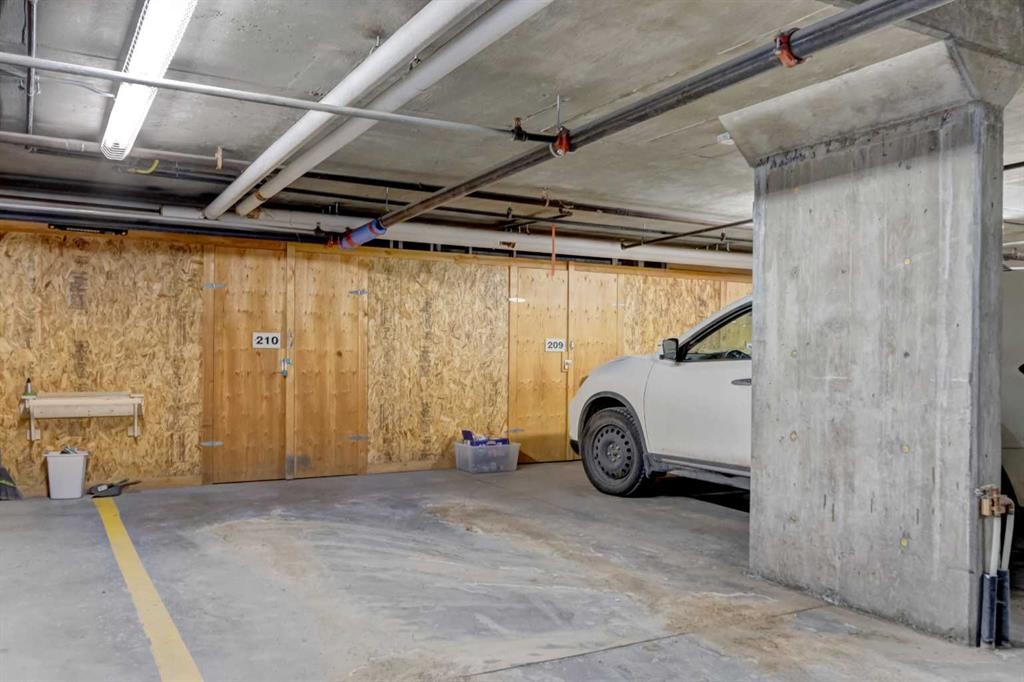 









112


Kananaskis

Way, 210,
Canmore,




AB
T1W 2X2

