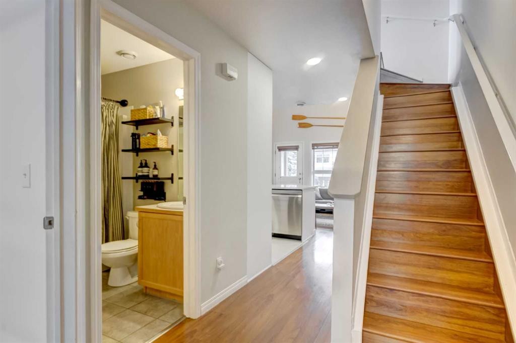 









112


Kananaskis

Way, 210,
Canmore,




AB
T1W 2X2

