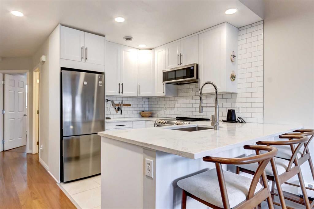 









112


Kananaskis

Way, 210,
Canmore,




AB
T1W 2X2

