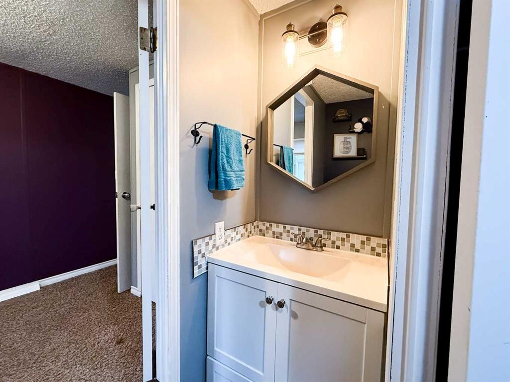 









226


Skogg

Avenue,
Hinton,




AB
T7V 1A6

