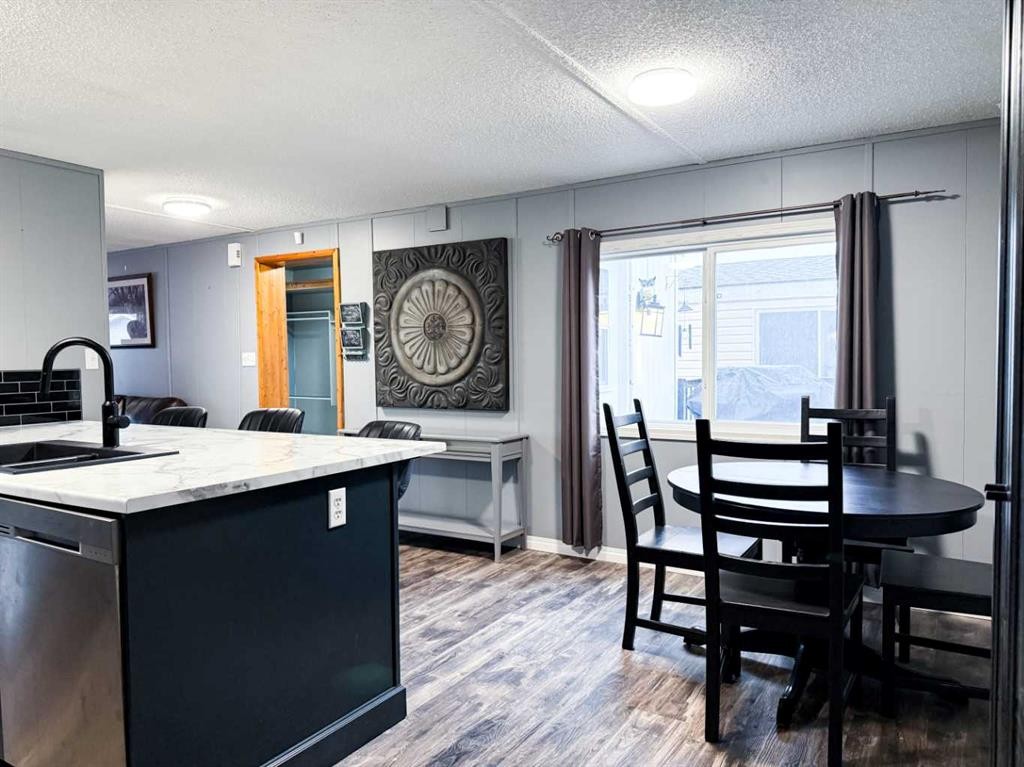 









226


Skogg

Avenue,
Hinton,




AB
T7V 1A6

