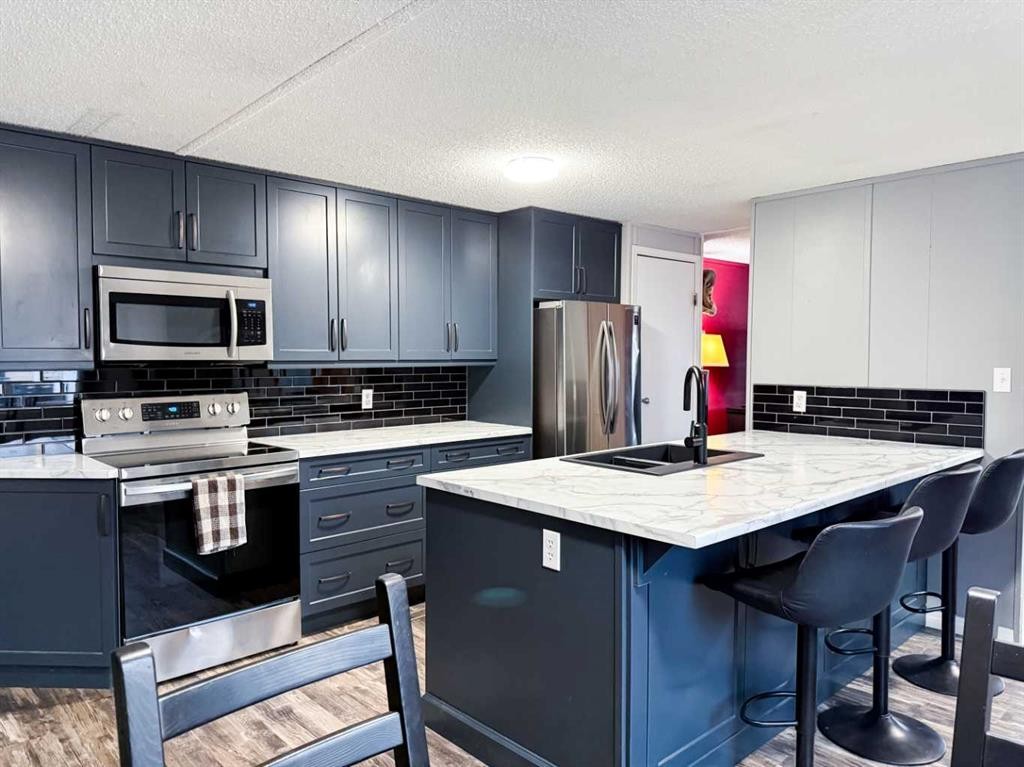 









226


Skogg

Avenue,
Hinton,




AB
T7V 1A6

