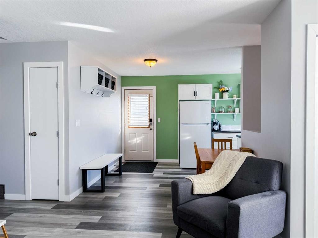 









532


Boutin

Avenue,
Hinton,




AB
T7V 1A8

