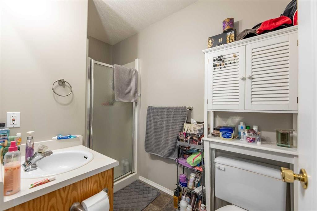 









168


Sitar

Crescent,
Hinton,




AB
T7V 1S7

