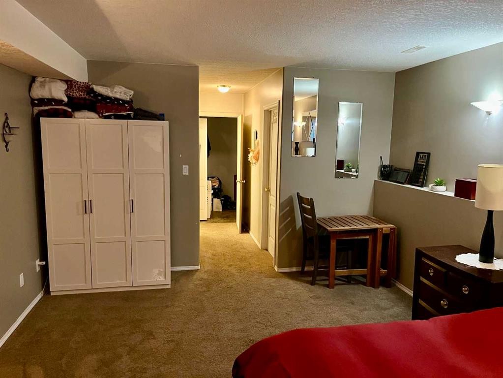 









168


Sitar

Crescent,
Hinton,




AB
T7V 1S7

