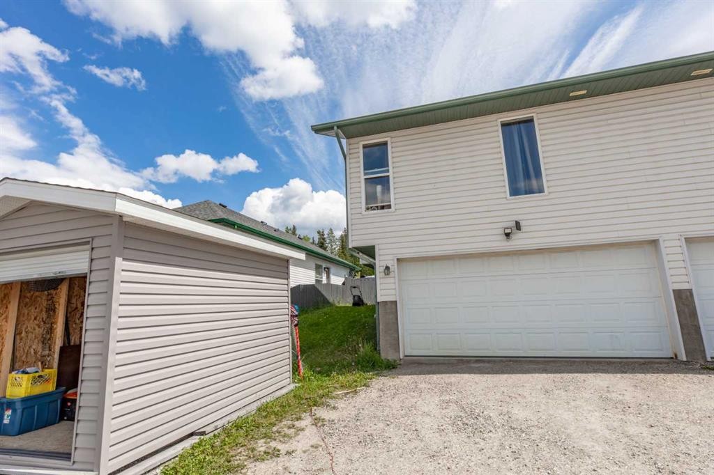 









168


Sitar

Crescent,
Hinton,




AB
T7V 1S7

