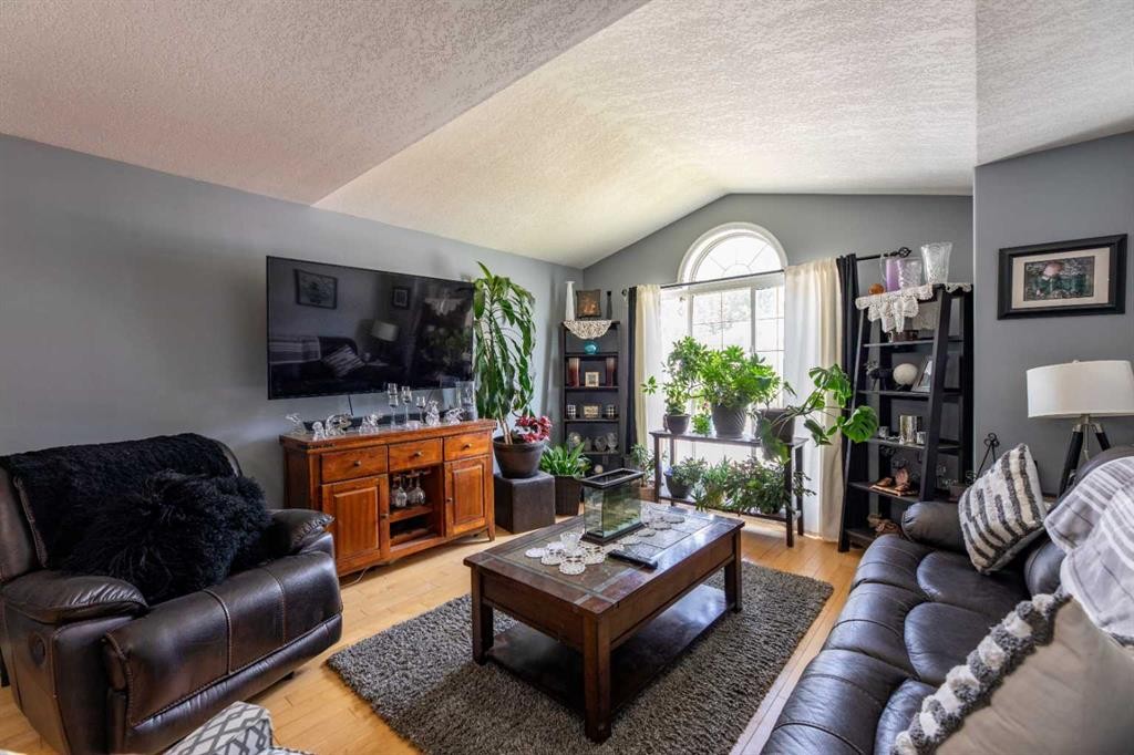 









168


Sitar

Crescent,
Hinton,




AB
T7V 1S7

