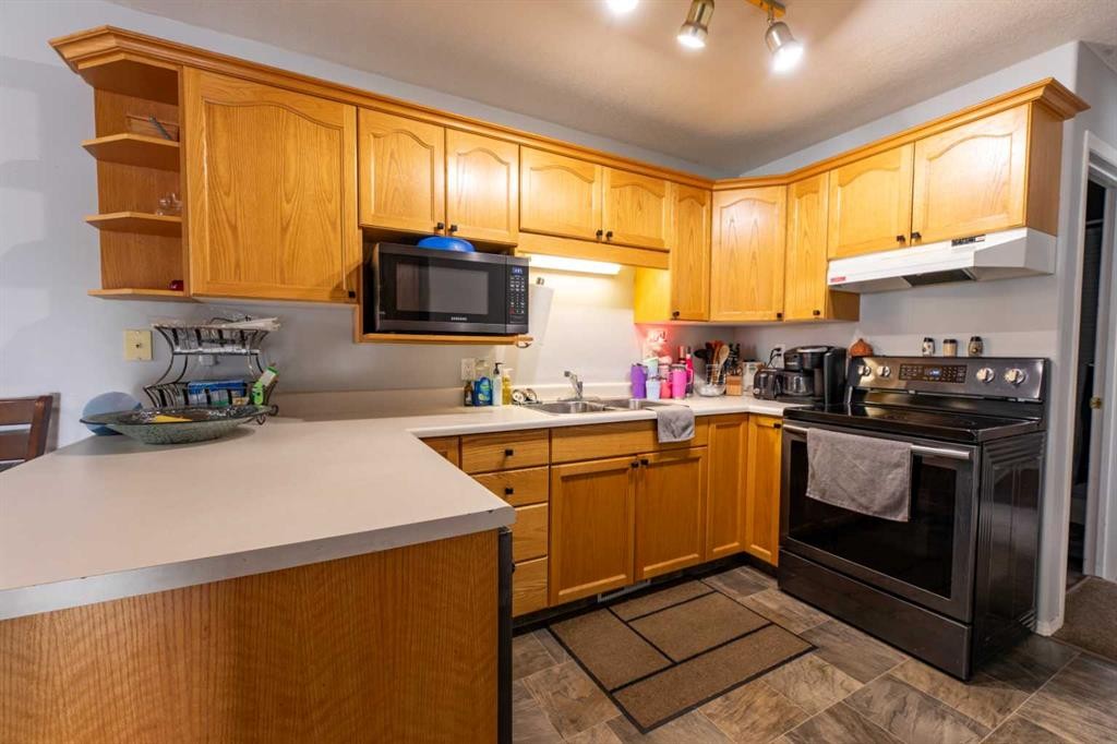 









168


Sitar

Crescent,
Hinton,




AB
T7V 1S7

