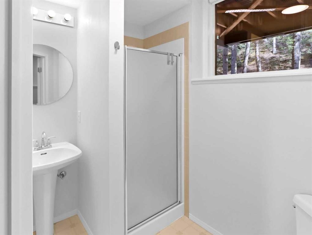 









242


Benchlands

Terrace, 29,
Canmore,




AB
T1W1E9

