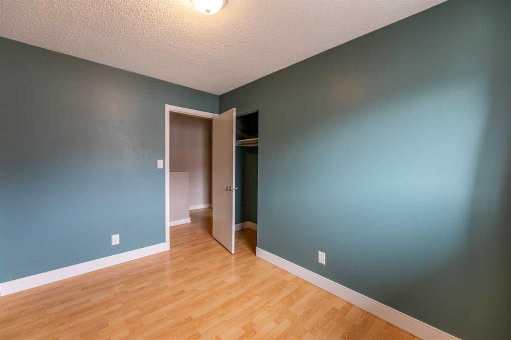 









110


Tamarack

Avenue, 8,
Hinton,




AB
T7V 1C5

