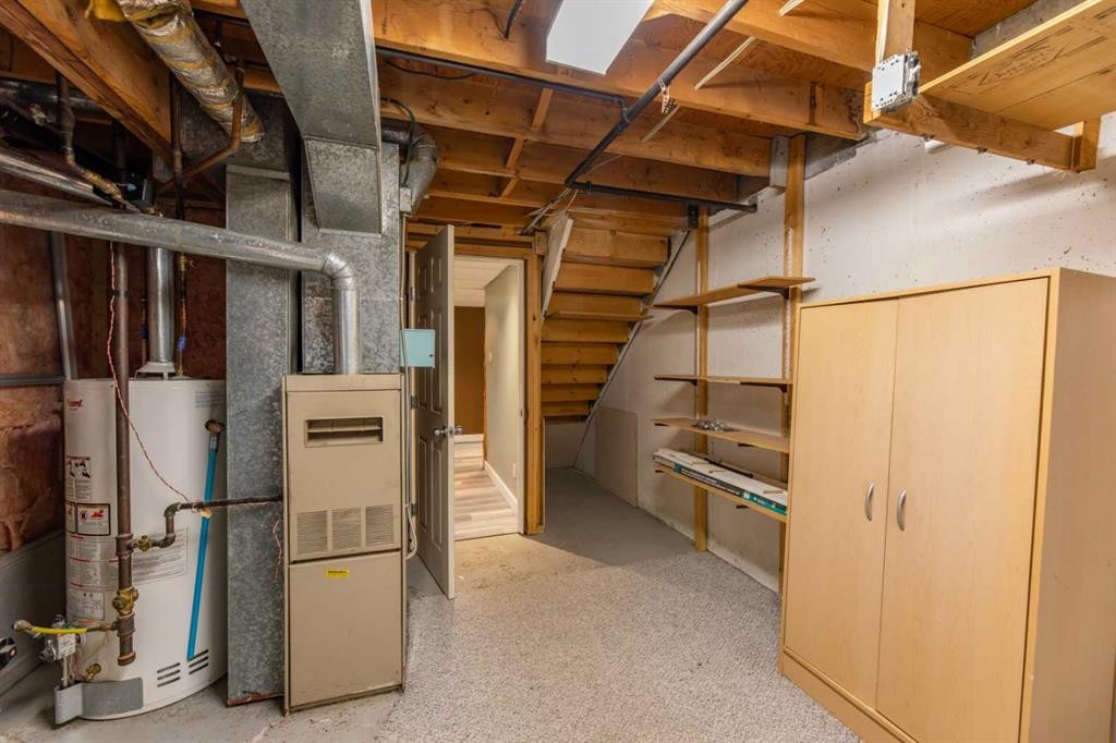 









110


Tamarack

Avenue, 8,
Hinton,




AB
T7V 1C5

