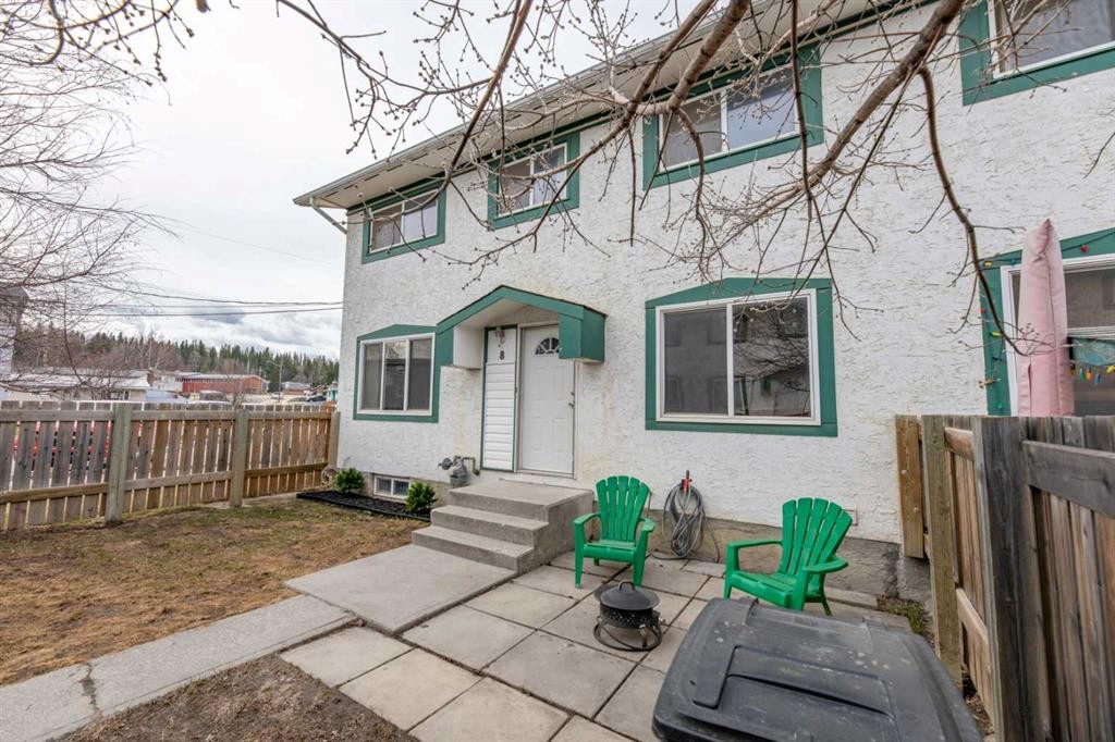 









110


Tamarack

Avenue, 8,
Hinton,




AB
T7V 1C5

