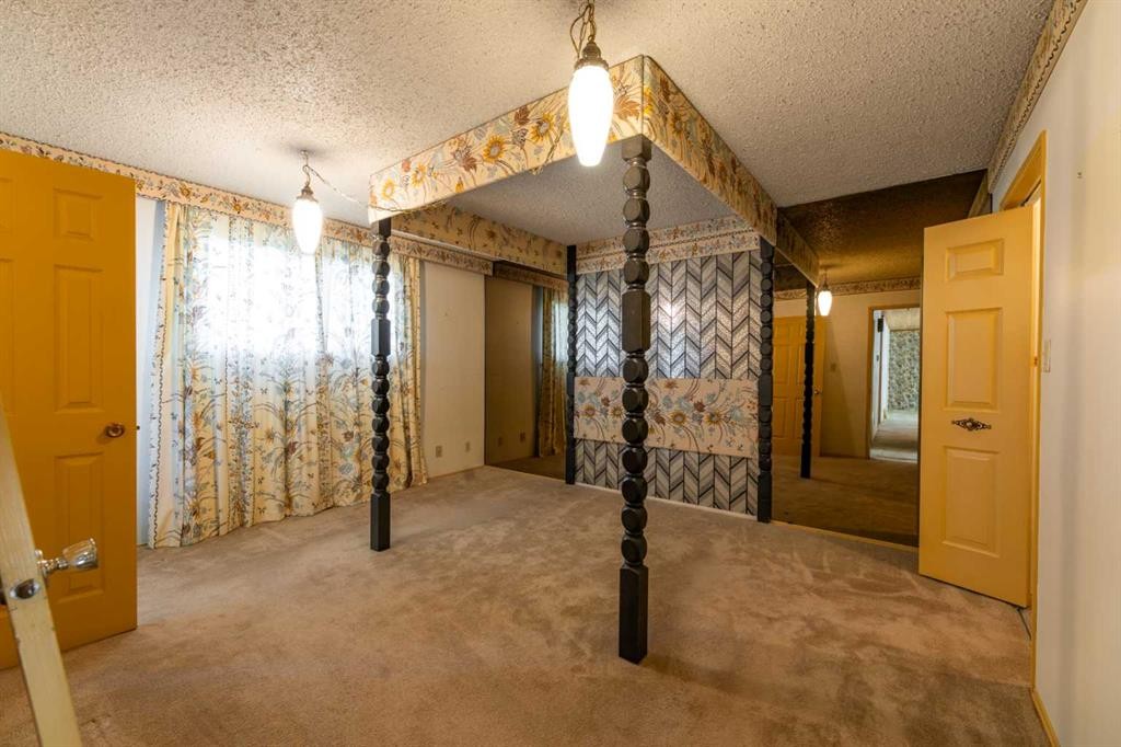 









548


Mountain

Street,
Hinton,




AB
T7V 1J5


