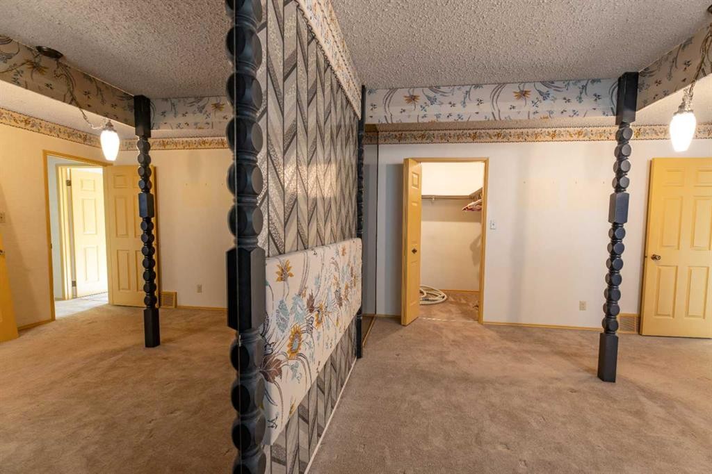 









548


Mountain

Street,
Hinton,




AB
T7V 1J5

