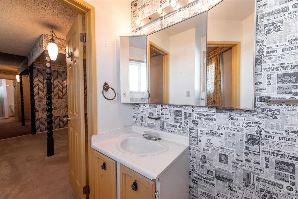 









548


Mountain

Street,
Hinton,




AB
T7V 1J5

