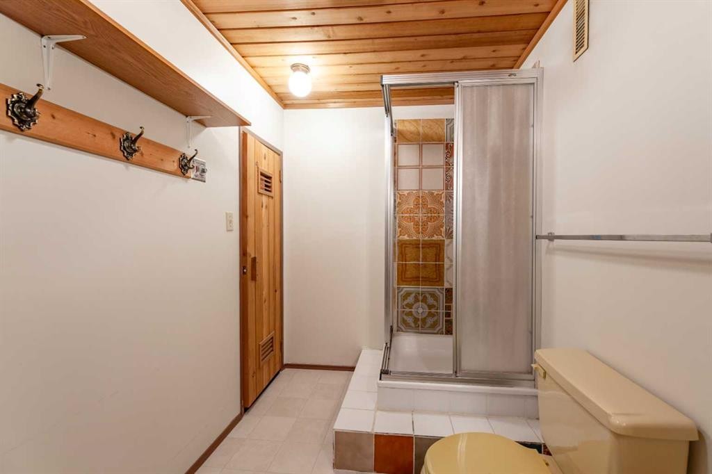 









548


Mountain

Street,
Hinton,




AB
T7V 1J5

