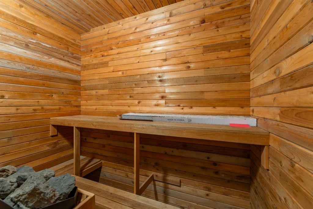 









548


Mountain

Street,
Hinton,




AB
T7V 1J5

