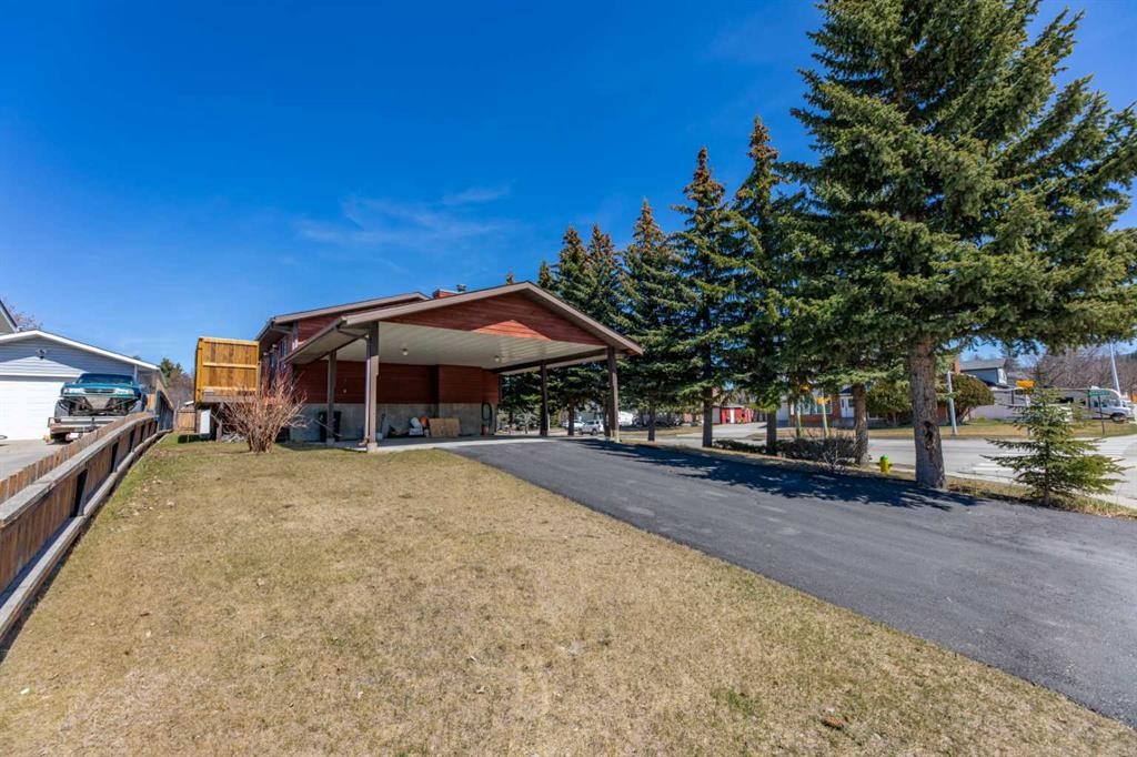 









548


Mountain

Street,
Hinton,




AB
T7V 1J5

