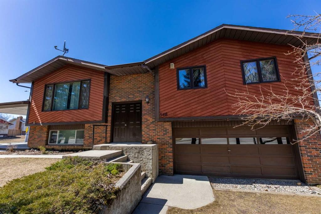 









548


Mountain

Street,
Hinton,




AB
T7V 1J5

