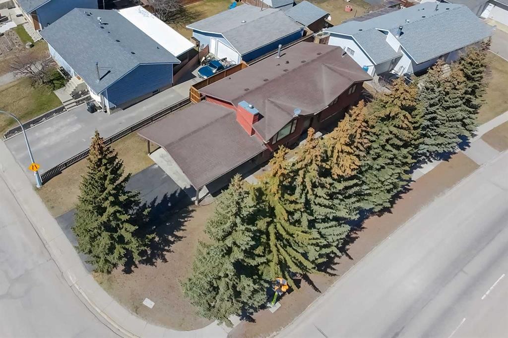









548


Mountain

Street,
Hinton,




AB
T7V 1J5

