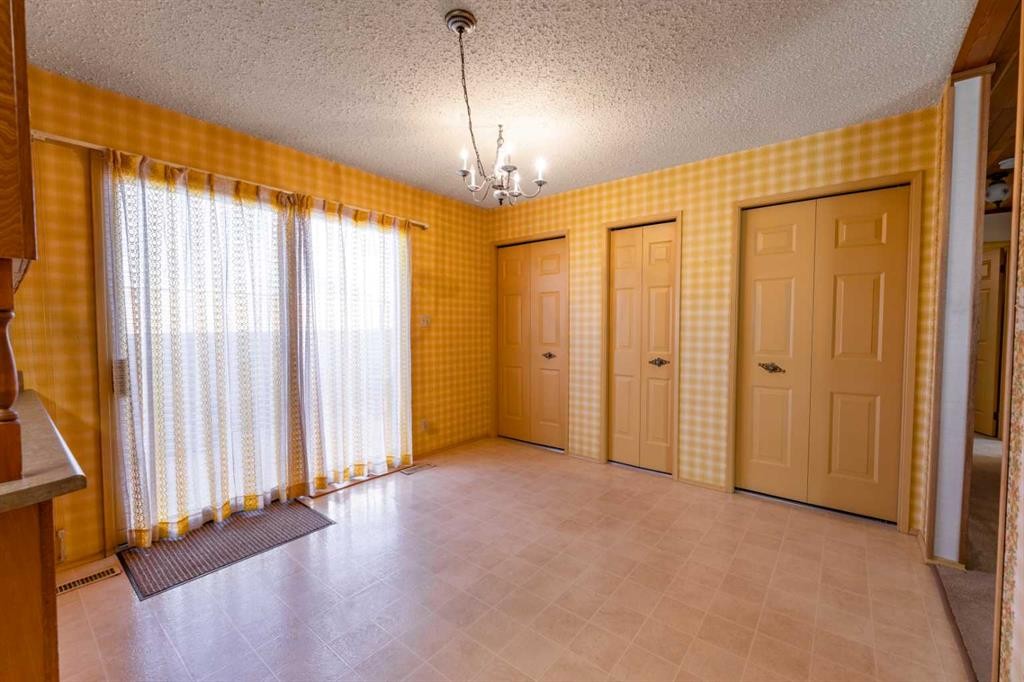









548


Mountain

Street,
Hinton,




AB
T7V 1J5

