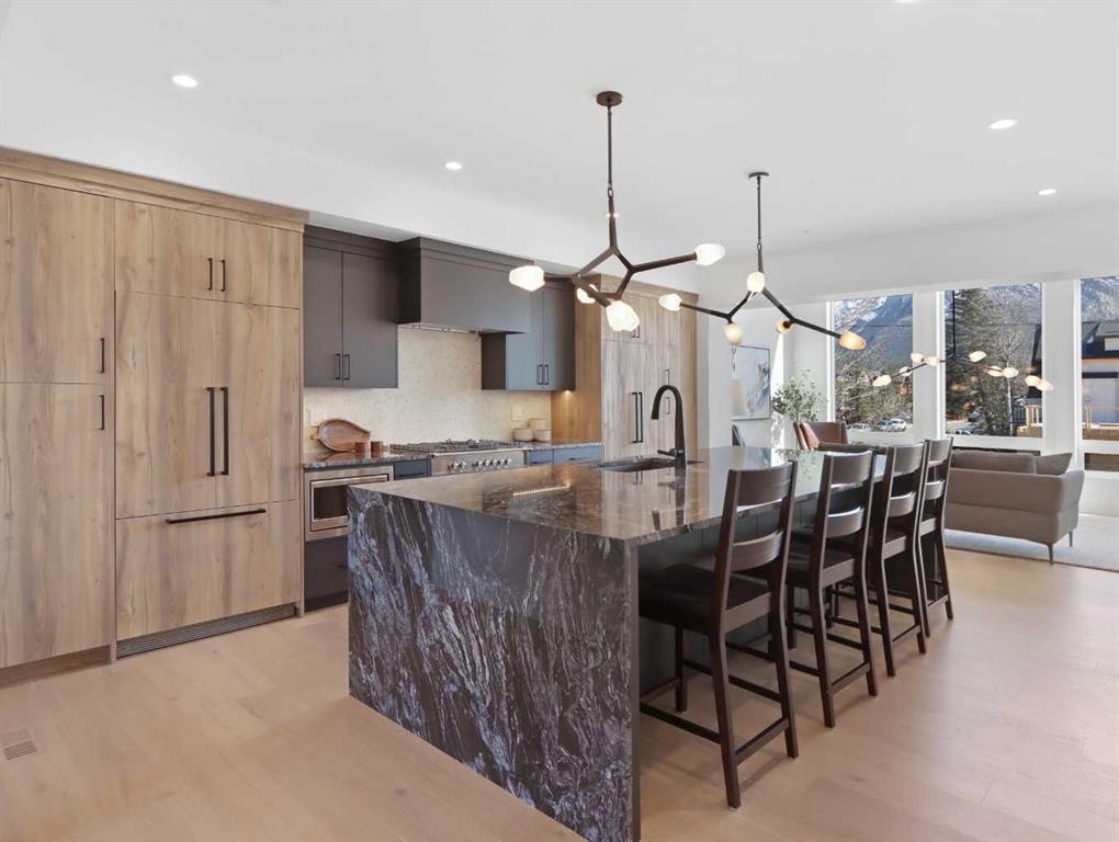 









512


8th

Avenue,
Canmore,




AB
T1W 2E6

