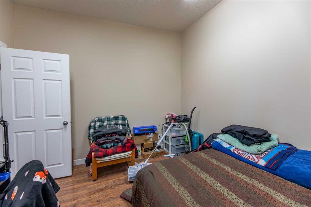 









120


Steele

Crescent,
Hinton,




AB
T7V 2G5

