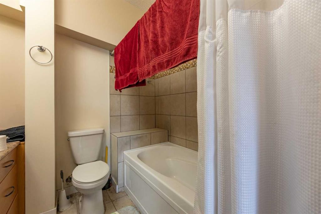 









120


Steele

Crescent,
Hinton,




AB
T7V 2G5

