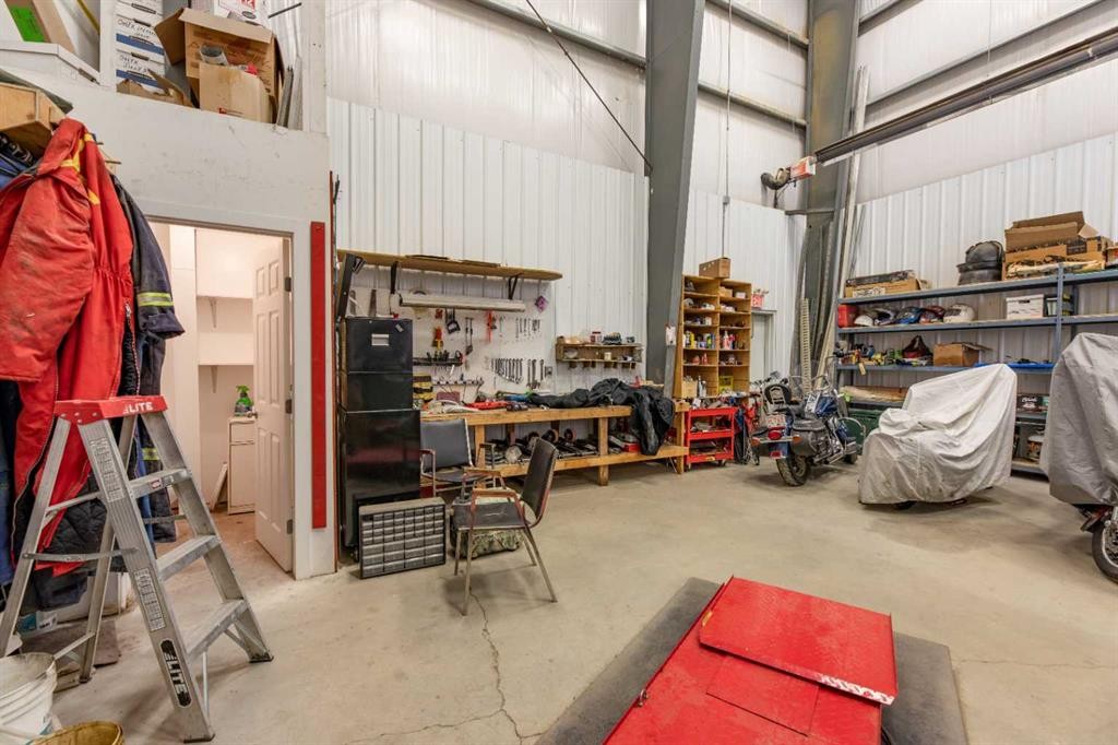 









120


Steele

Crescent,
Hinton,




AB
T7V 2G5

